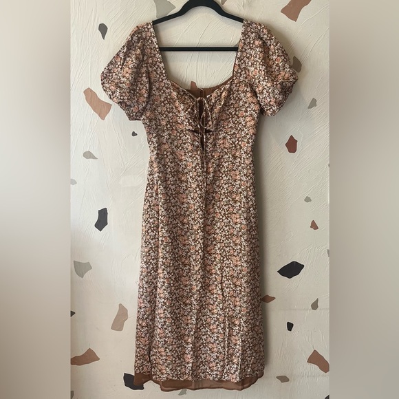 NEW ASTR the Label Lace-Up Puff Sleeve Midi Dress size L - Picture 3 of 10